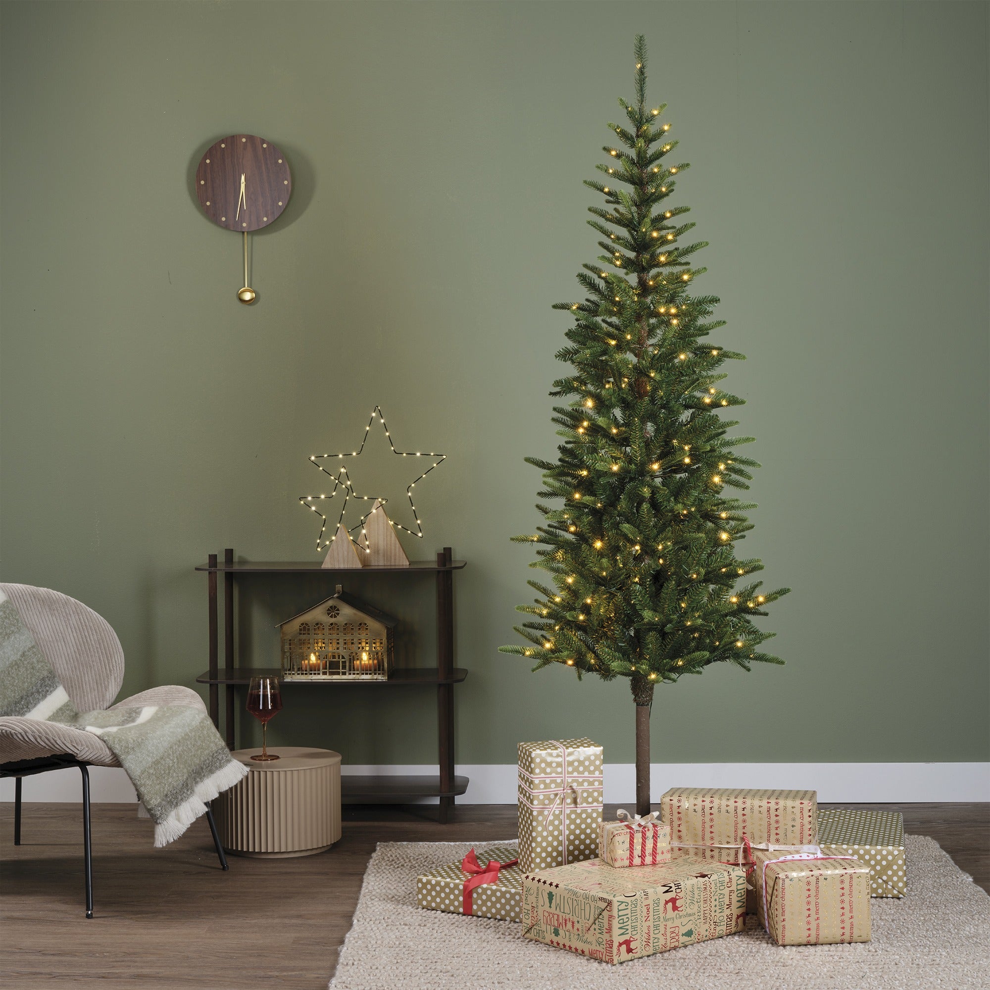 Everlands 180 cm Alpbach Pre-lit Christmas Tree